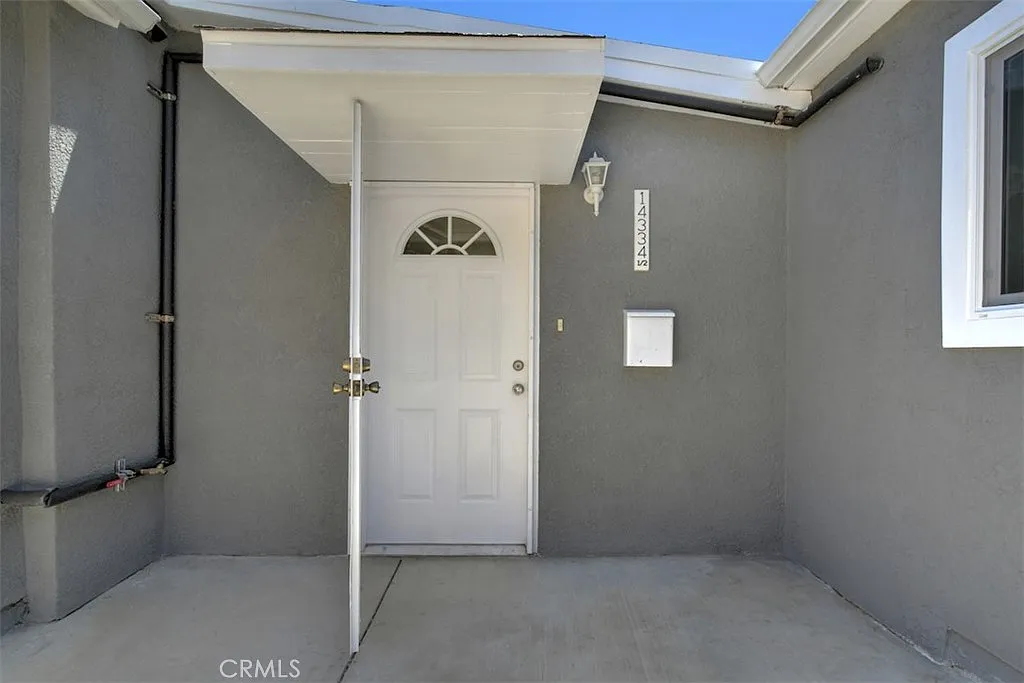 2 bed, 1093 sqft, $3,000 — Photo 1