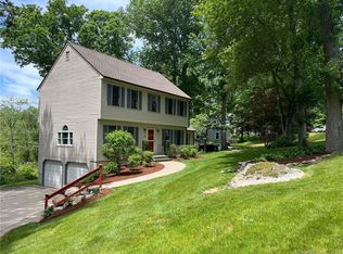 5 Beaver Dam Trl, Old Saybrook, CT 06475