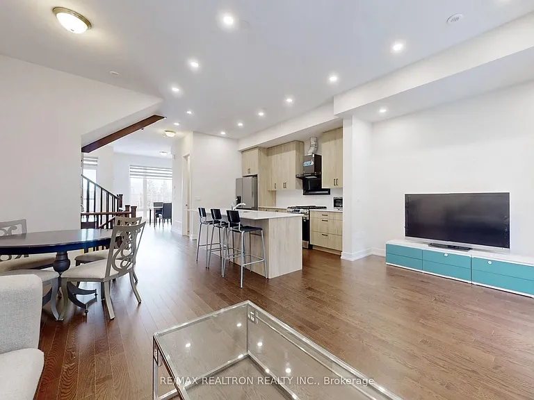 45 Credit Ln #3 — Photo 12