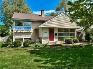 3059 May Ave, Glen Ellyn, IL 60137