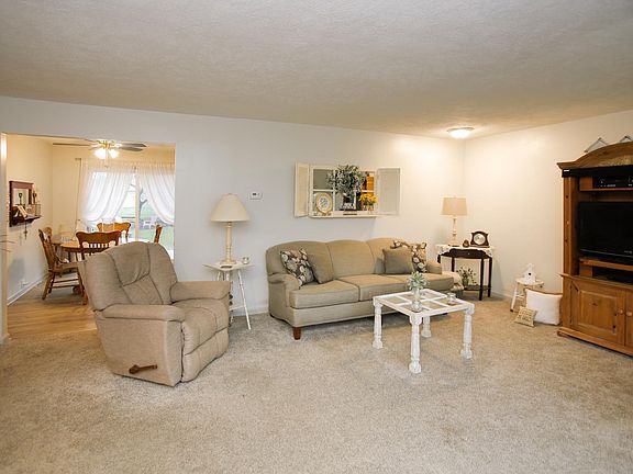 722 howard st-104
