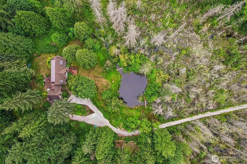 4th image of 4902 Issaquah Pine Lake Road