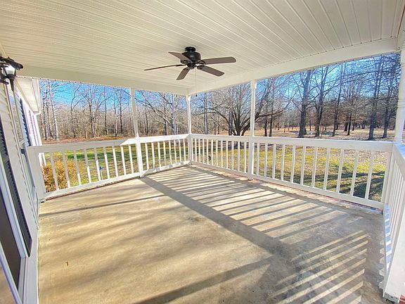 3rd image of 131 Deer Valley Dr