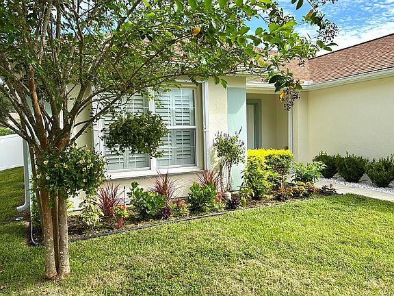5th image of 5645 SW 40th Pl