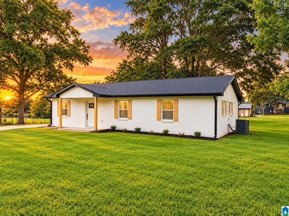 109 Lilly St, Clanton, AL 35045