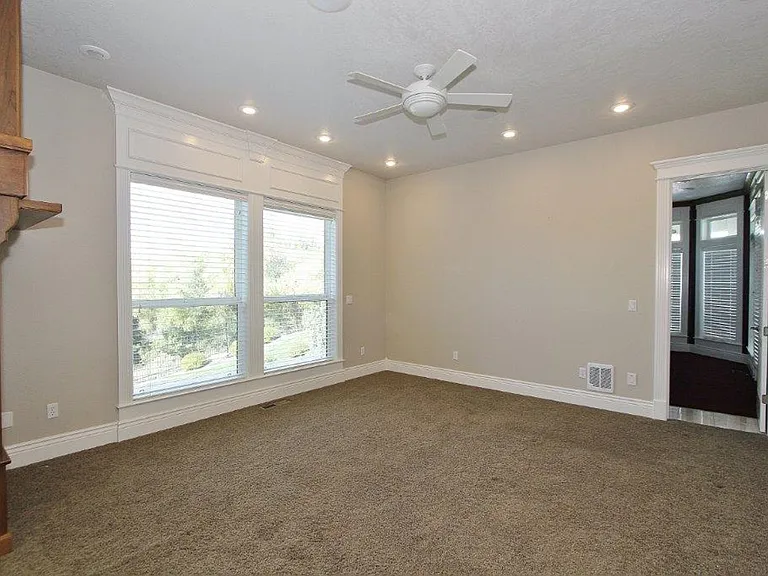 2291 N Greenview Ct — Photo 16