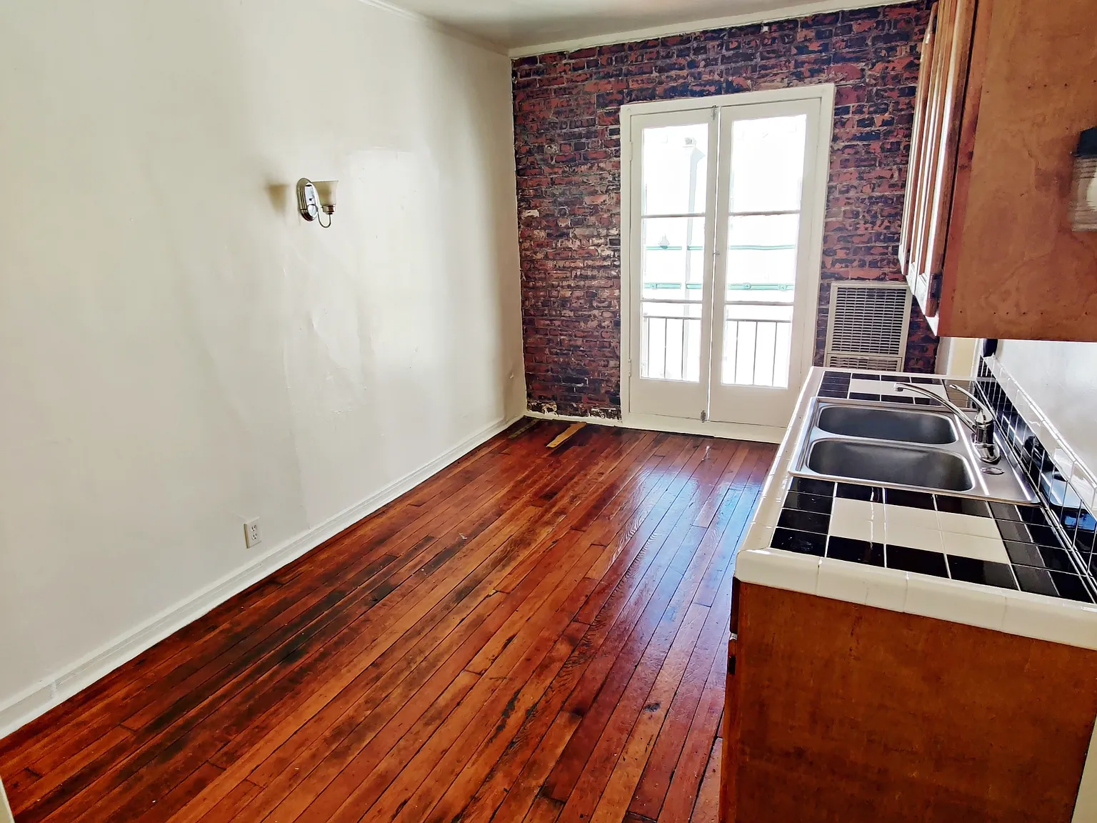 6731 Leland — Photo 4