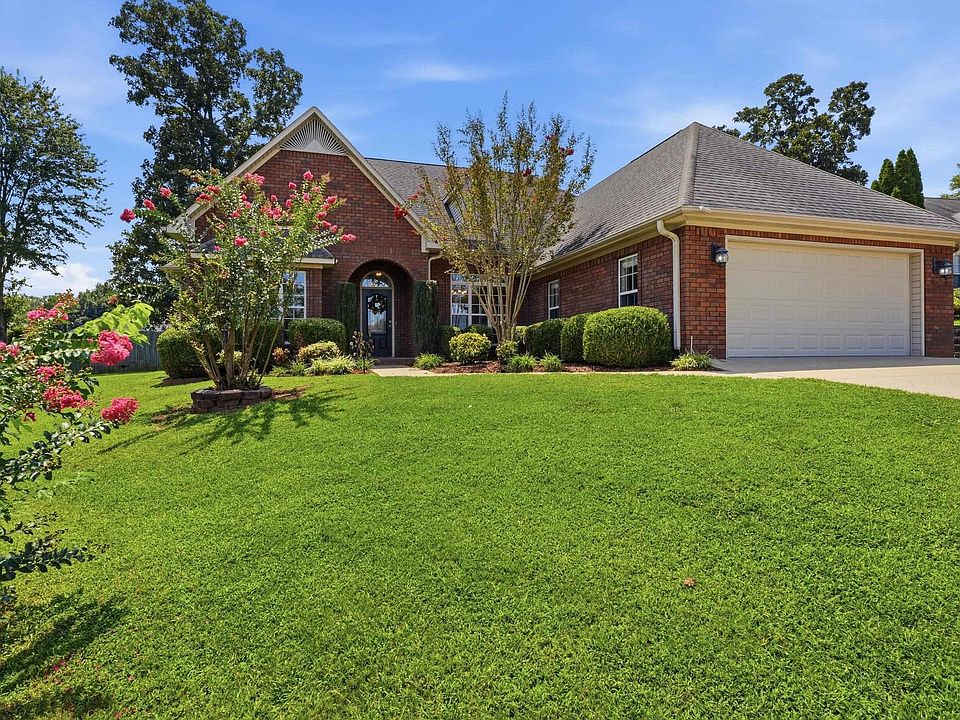 1st image of 115 Wheaton Ct