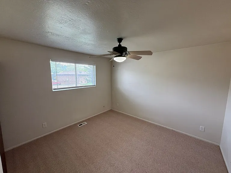 735 W Carter Dr. — Photo 6