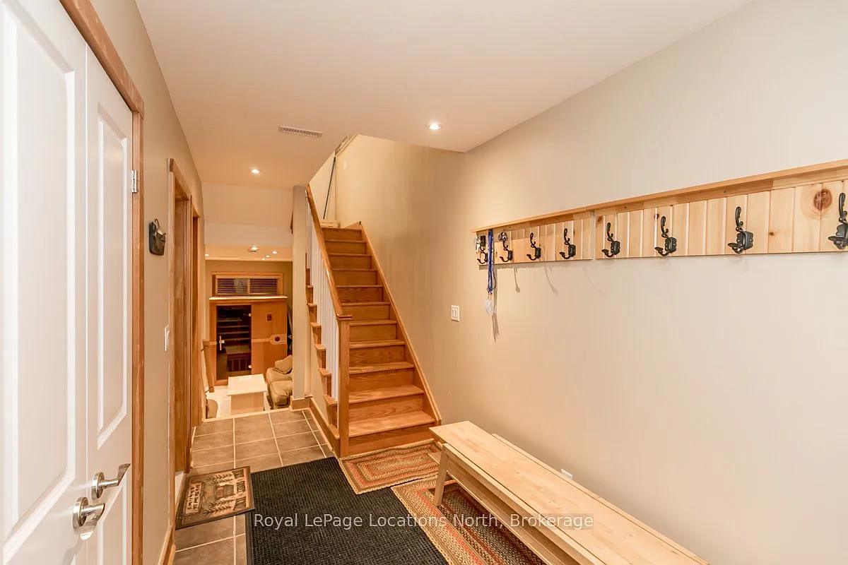3 bed, $3,100 — Photo 2