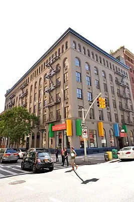 Rented by Buchbinder & Warren | media 25