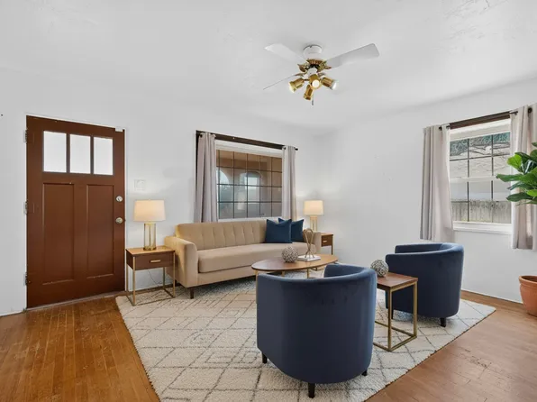 2621 McEarl Ave SE, Albuquerque, NM 87106