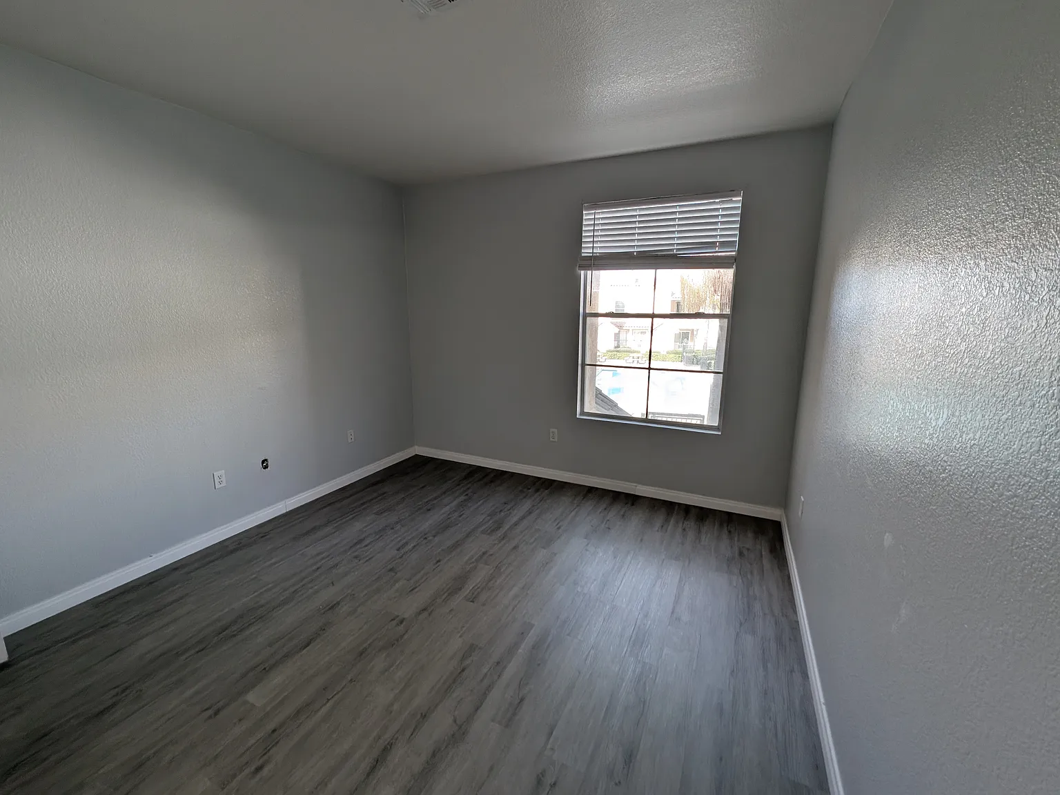 2 bed, 831 sqft, $2,800 — Photo 4