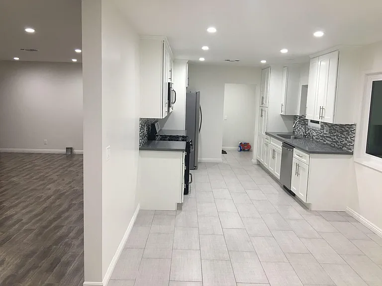 2323 Scott Rd — Photo 7