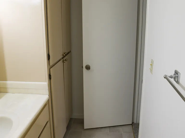 33941 Milton St — Photo 20