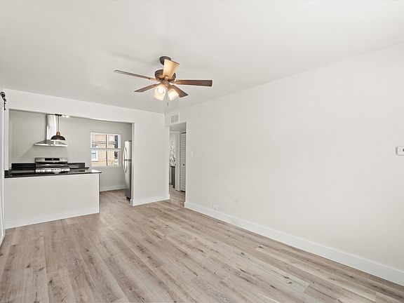 2nd image of 7411 N Wolcott Ave #1EAST