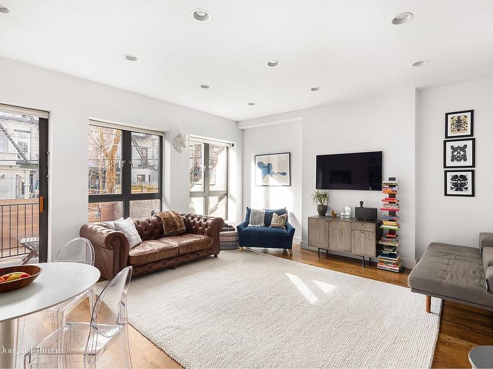 1st image of 364 Union St APT 1