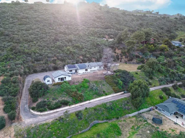 11519 Alpine Ln, Lakeside, CA 92040