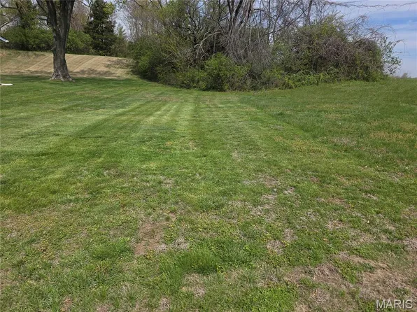 11440 Sheffield Dr, Florissant, MO 63033