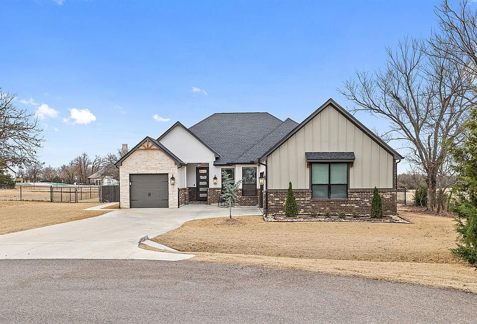 1st image of 2245 Jackson Ln