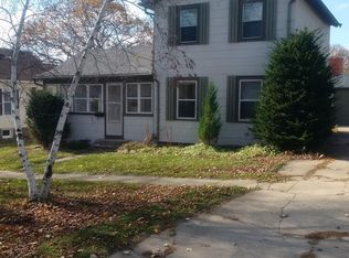 308 Lincoln St, Harvard, IL 60033