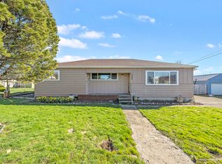 505 Collins Dr, Tillamook, OR 97141