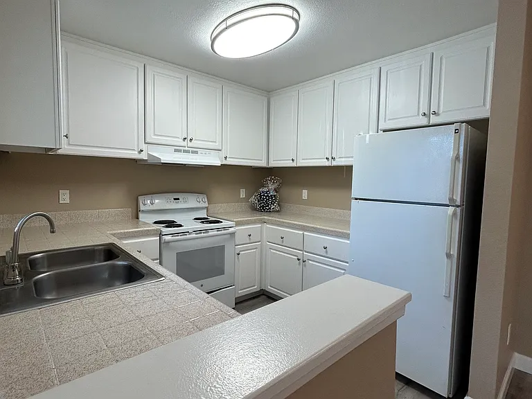 Wind Chase Apartment Homes — Photo 11