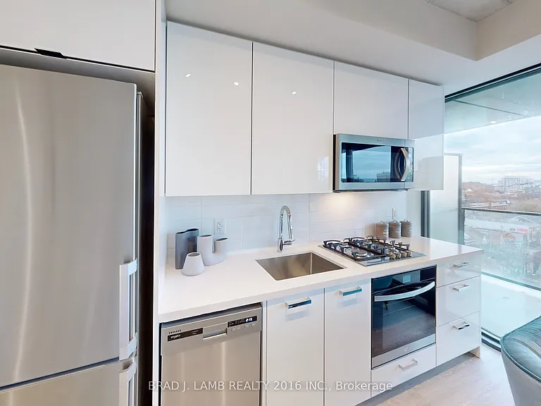 195 McCaul St #1014 — Photo 8
