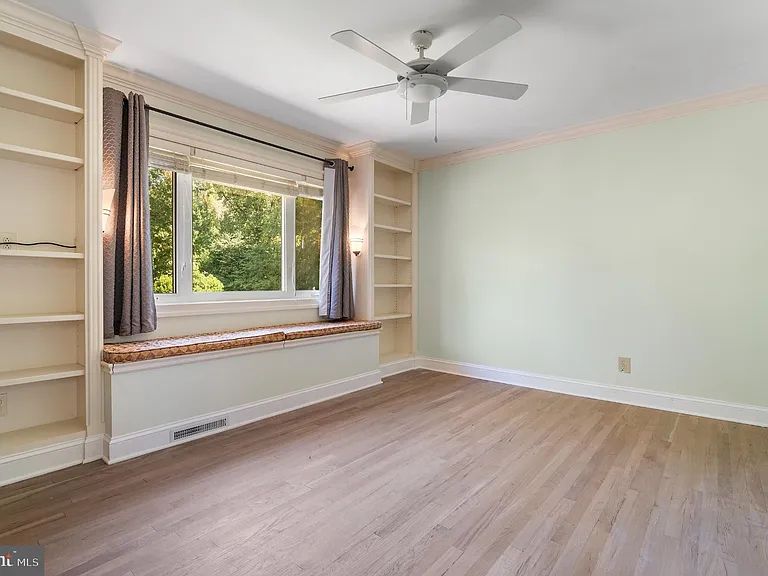 15729 Holly Grove Rd — Photo 63