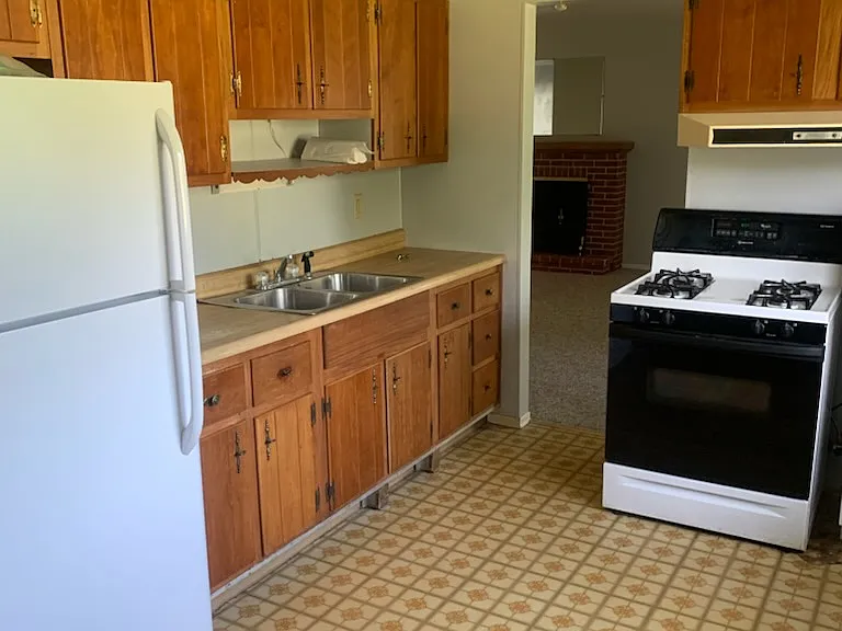 6813 Tyler St — Photo 12