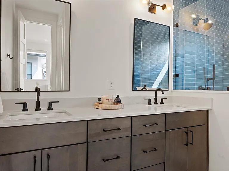 4404 Mount Vernon Dr #B — Photo 19