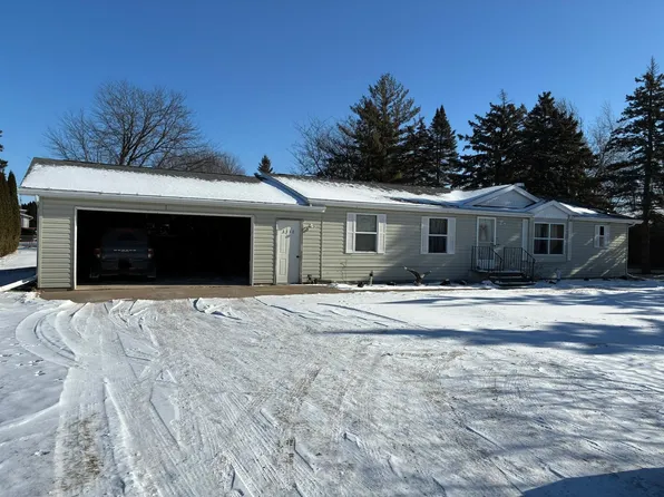 3330 N Casaloma Dr, Appleton, WI 54913