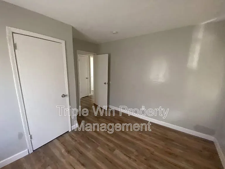 3133 Rex Ave — Photo 12