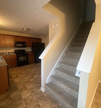 5th image of 184 Roanoke Dr