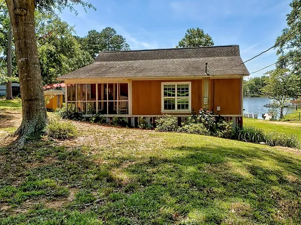 1060 Carolina Ln, Leesville, SC 29070