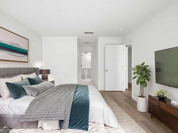 4053 Whitehall Way, Alpharetta, GA 30004