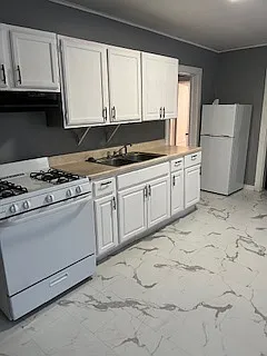 133 Center St #1