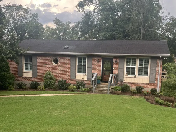 107 La Via Dr, Hendersonville, TN 37075