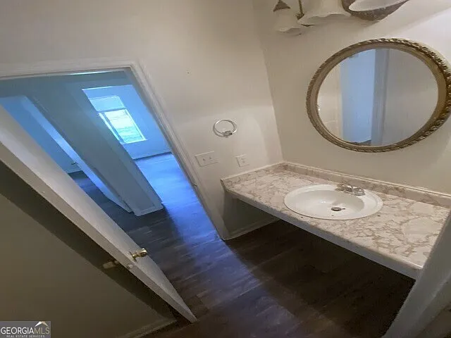 222 Peartree Ln — Photo 12