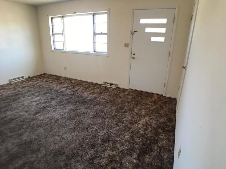 2nd image of 708 S Lafayette St