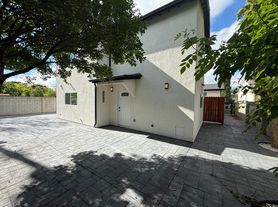 16918 Bassett St, Van Nuys, CA