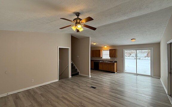 3rd image of 5933 Dollar Hide South Dr