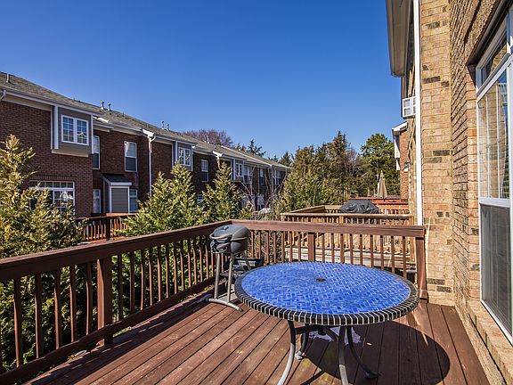 5th image of 7826 Springs Village Ln