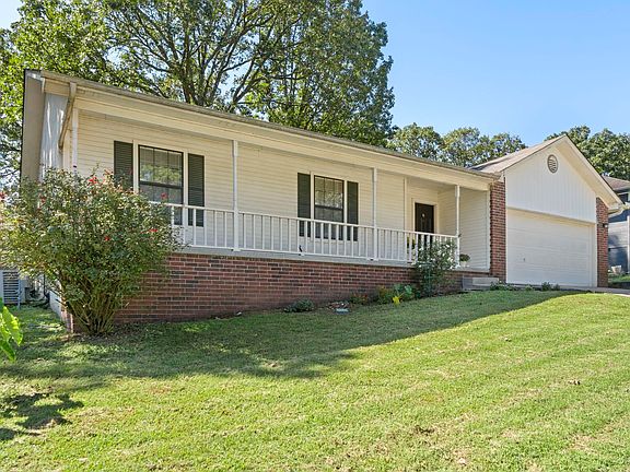 3rd image of 64 Creekwood Dr