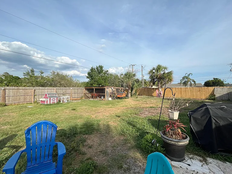 310 Dorchester Dr — Photo 16