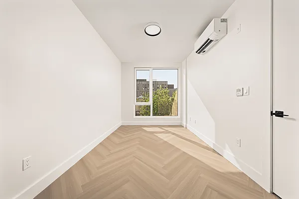 Bedroom, photo 2