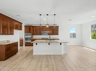 3773 W ABRAMS Drive, New River, AZ 85087