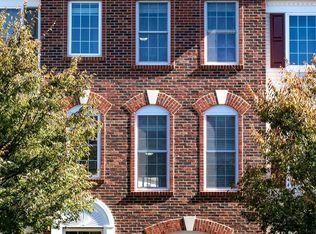 25140 Monteith Ter, Chantilly, VA 20152