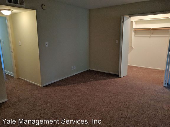 5th image of 13138 Moorpark St APT 05
