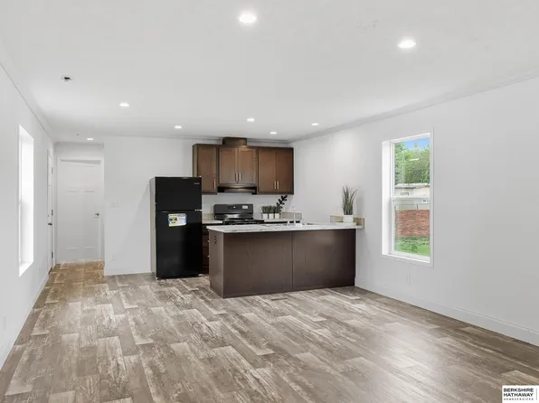 2020 Read St #1, Omaha, NE 68112